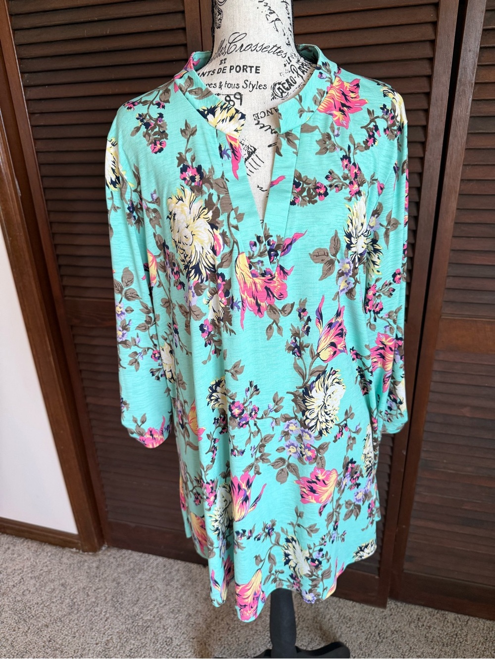 Honeyme XL Mint Floral Tunic Blouse Long Sleeve Split Neck Boutique Top